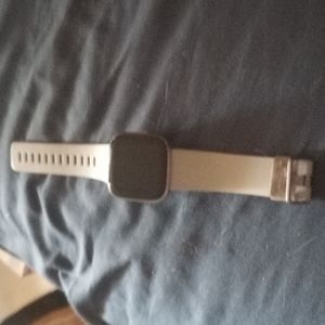 Fitbit Versa 2